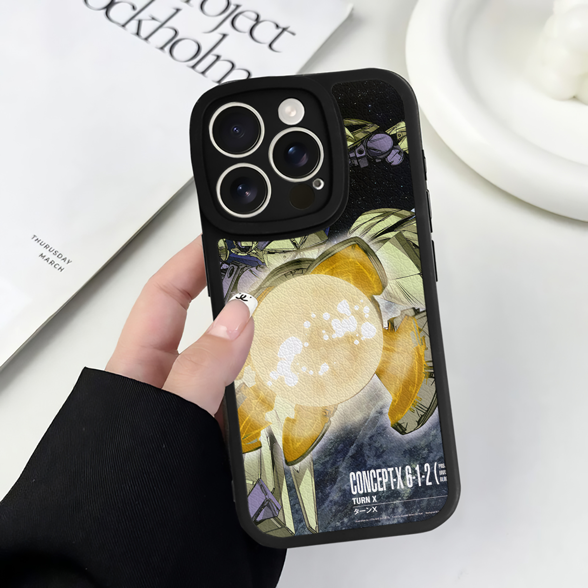 （画像用） 機動戦士ガンダム Mobile Suit Gundam 【iPhone 16シリーズ対応】シリコンスマホケース（レザー調） 材質：シリコン